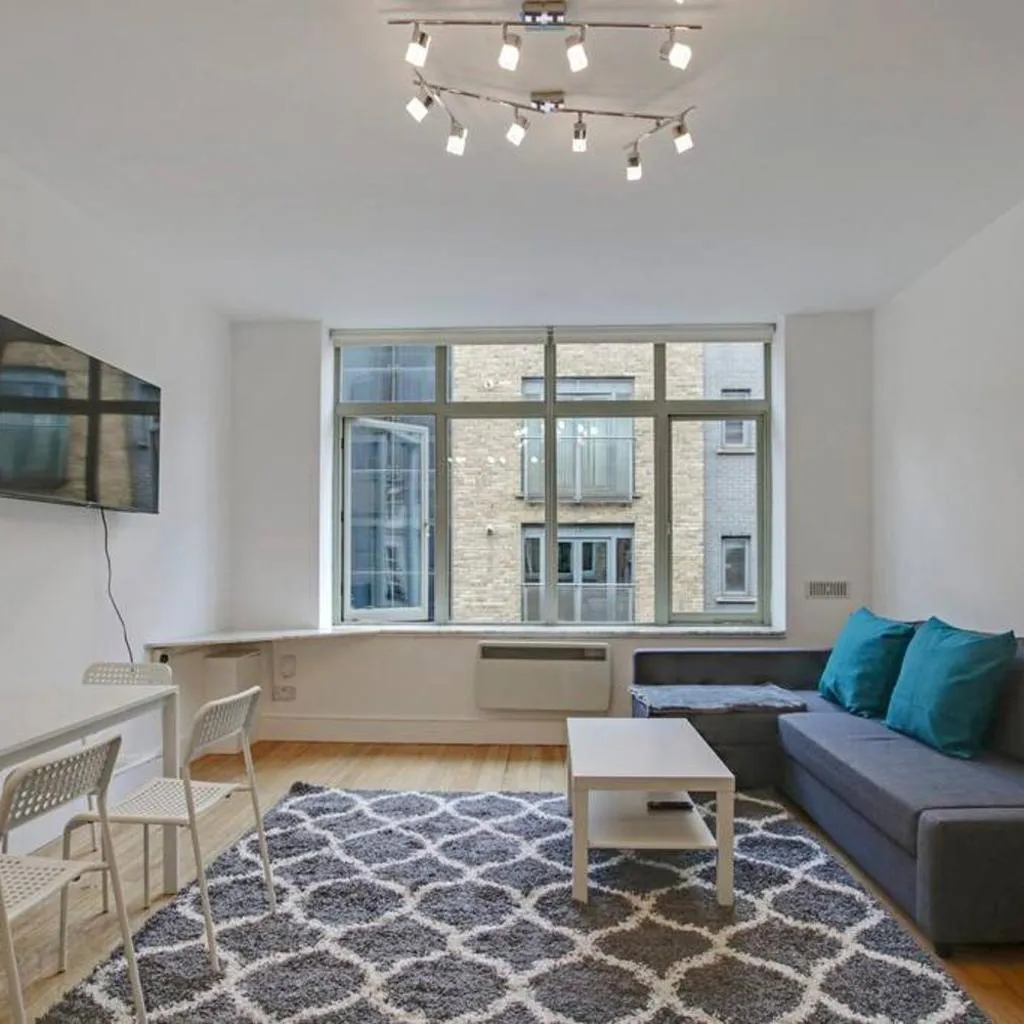 Photograph of Flat C, Old Street