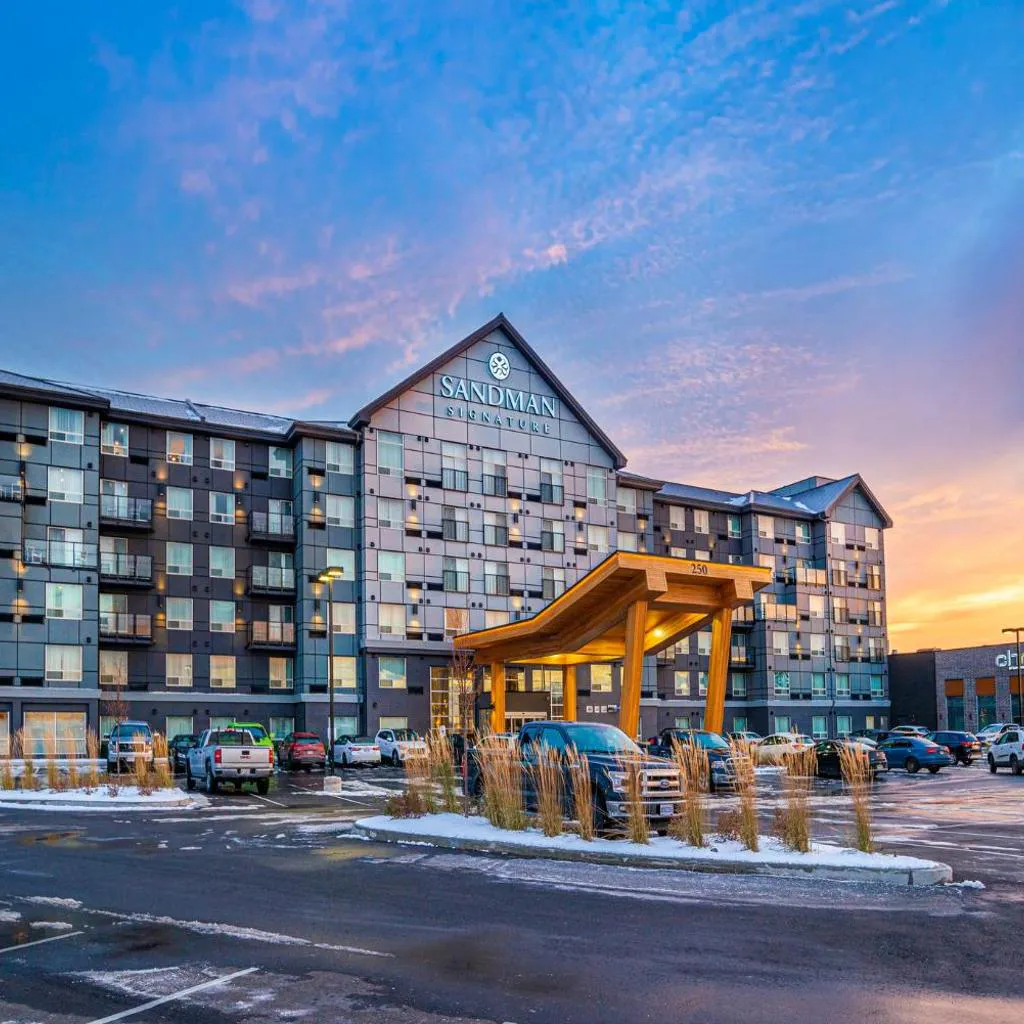 Photograph of Sandman Signature Ottawa Airport Hotel