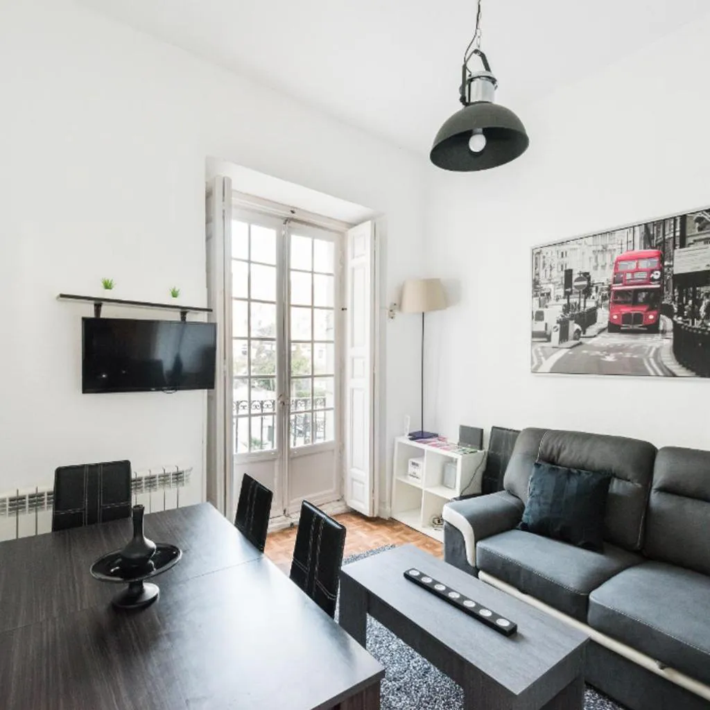 Photograph of M&F Apartaments Chueca