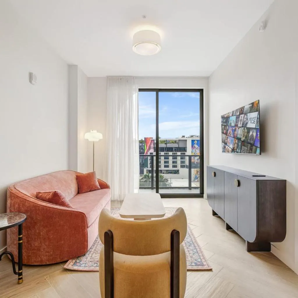 Photograph of Chic Miami Apt Pool Gym & Sleeps 4