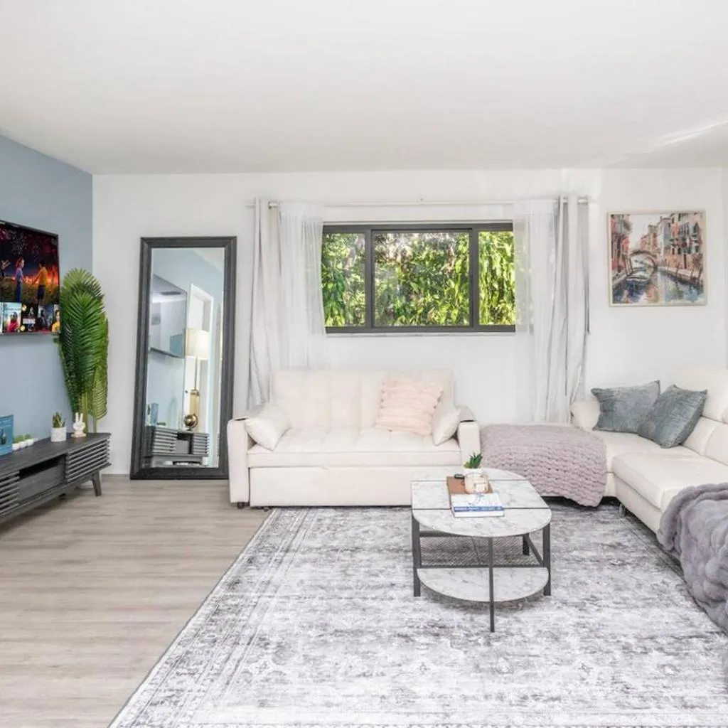 Photograph of Lauderdale Hideaway Beach & Downtown