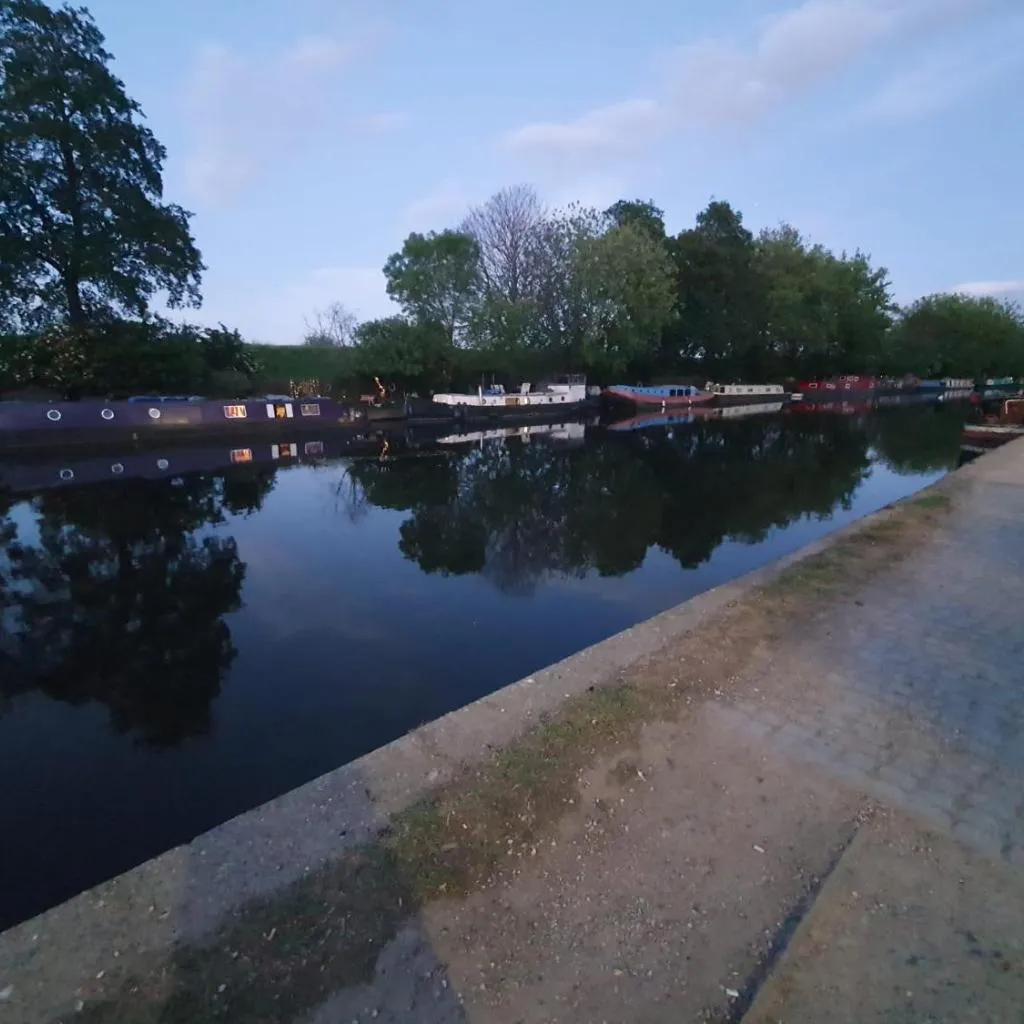 Photograph of London River Lee Reservoir Parks 2 Bedrooms Garden Flat Ground Floor