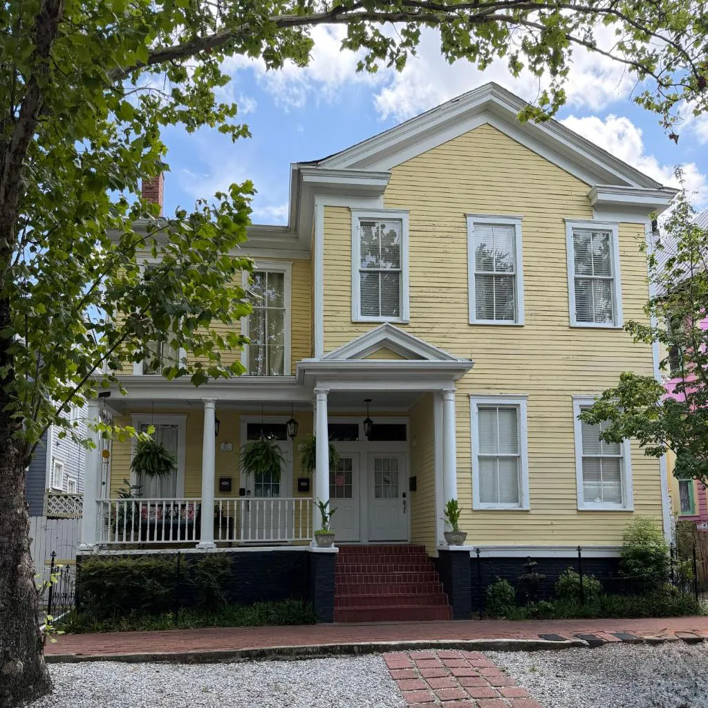 Photograph of Victorian Home on Duffy Street
