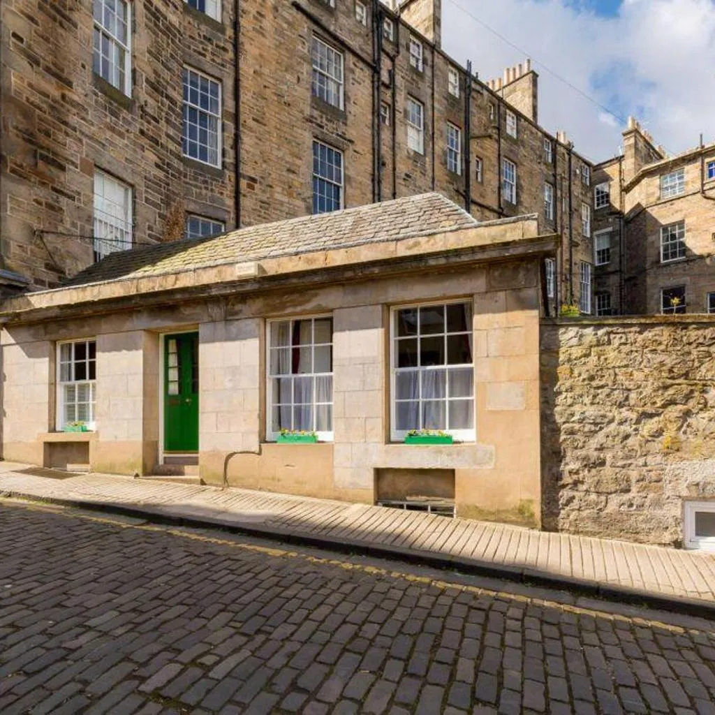 Photograph of New Town Cottage