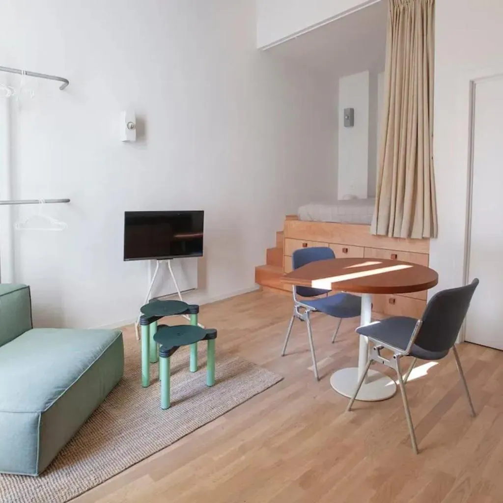 Photograph of Apartment with City View in Saint-Gilles, 80 m²