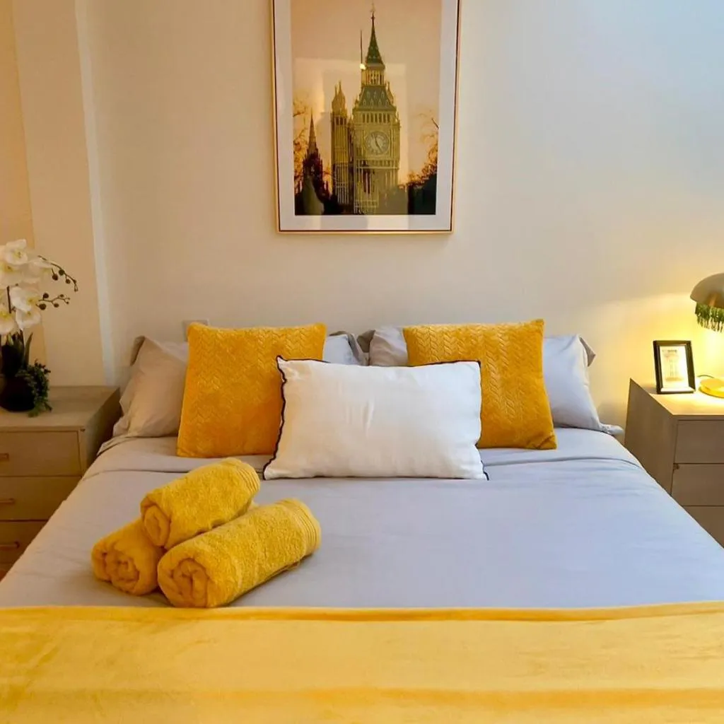 Photograph of Knightsbridge large 2 Beds flat Chelsea