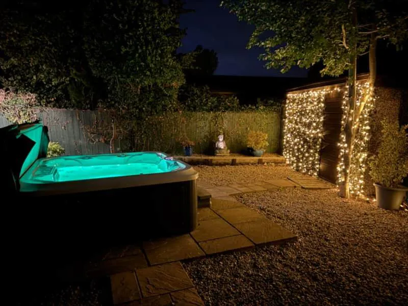 Photograph of Elckys HOT TUB Holiday Lodge York