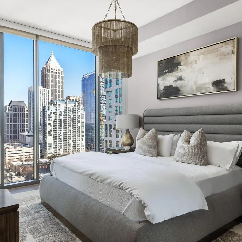 Photograph of 16th Floor - Regal Retreat