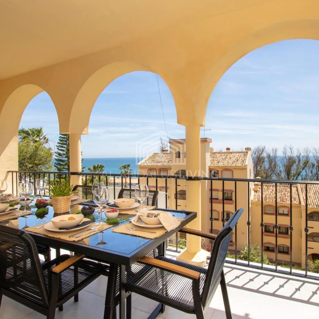 Photograph of Panoramic sea views and direct access to the beach from the community in Torrenueva (La Cala de Mijas)