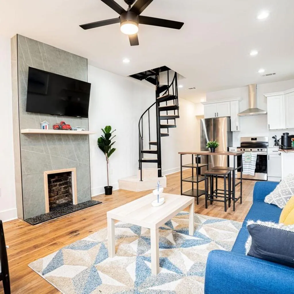 Photograph of Home near st Charles 10 min from French Quarter