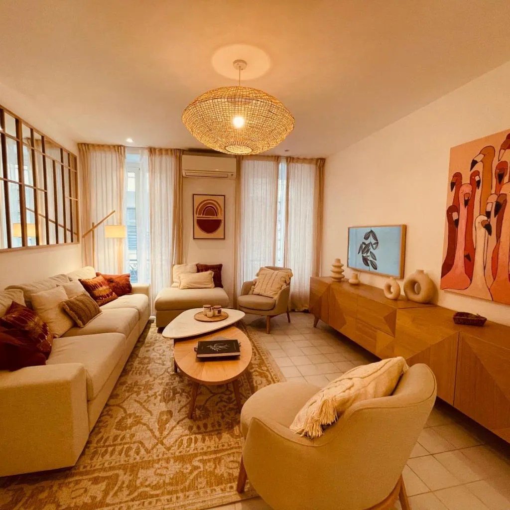 Photograph of Nice Renting - PAGANINI - Spacious Apartment - 2 BedRooms - King Bed - Bathtub - Heart of Nice