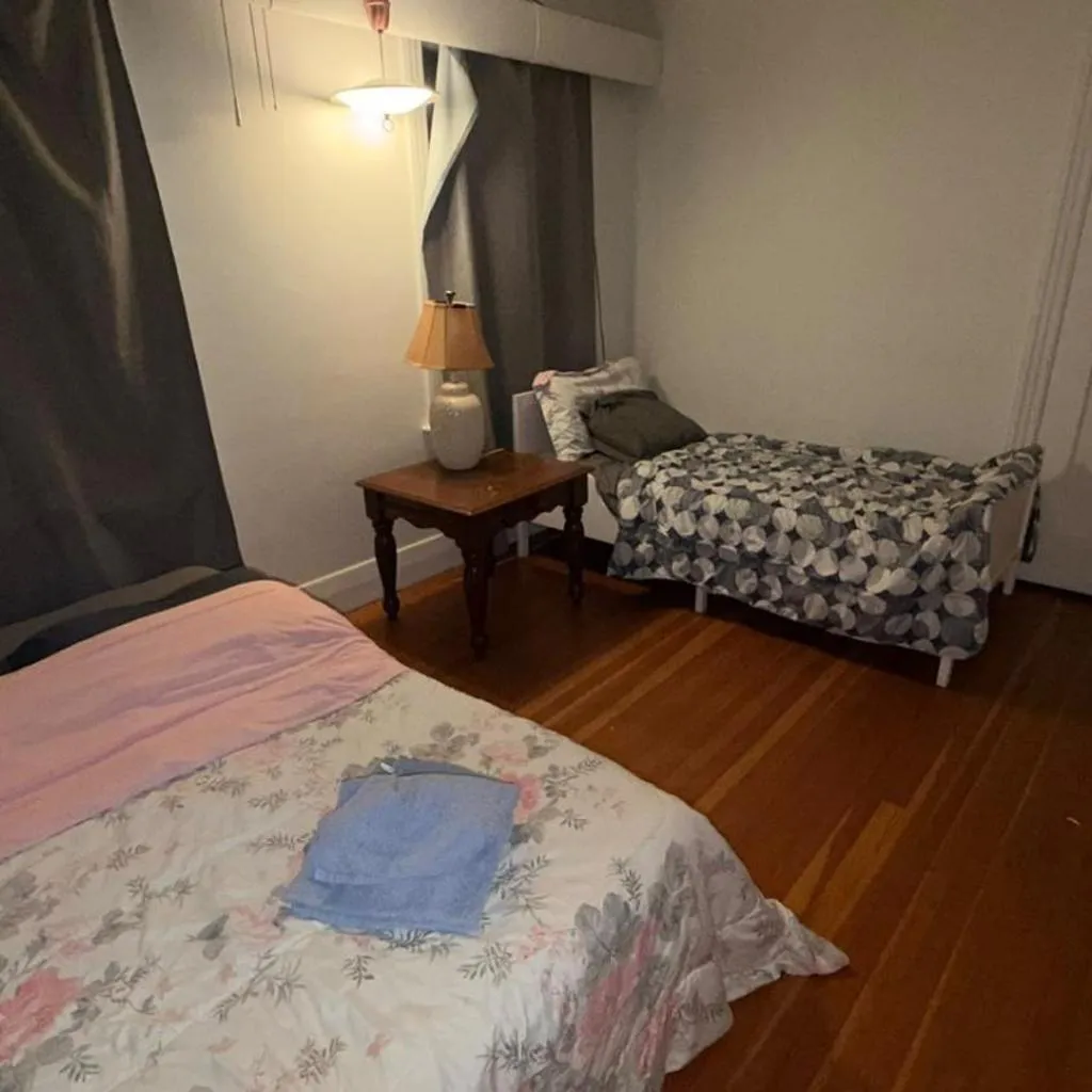 Photograph of Guest House Near Vancouver Downtown East