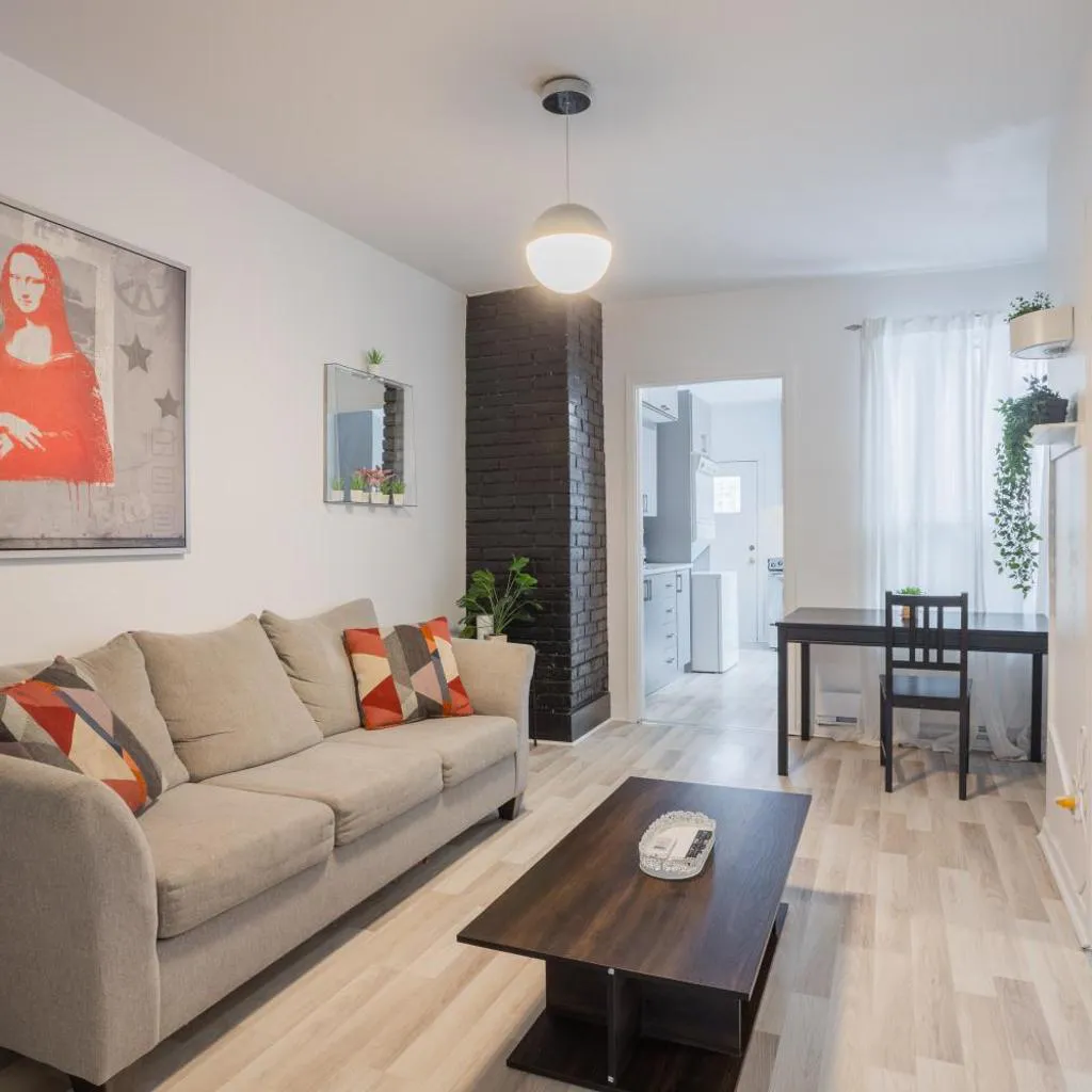 Photograph of Excellent 4 Bedroom in Griffintown Downtown MTL