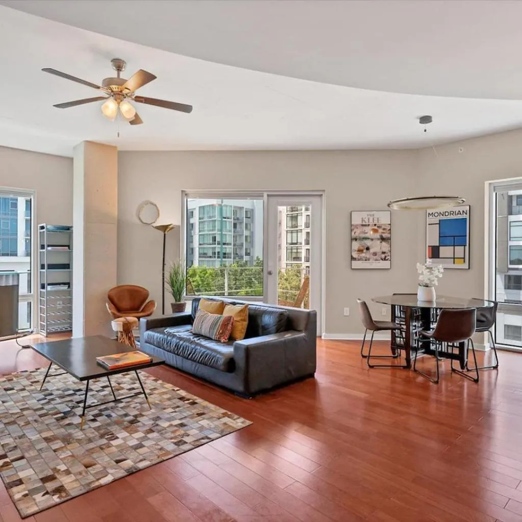 Photograph of Beautiful Downtown Condo 1 Bed 1 Bath