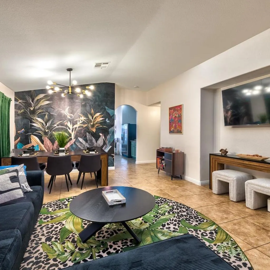 Photograph of Tropical Boho 3 bdrm house wpool
