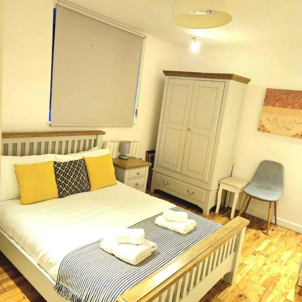Photograph of Central 2Bedroom Apartment with Terrace and Garage