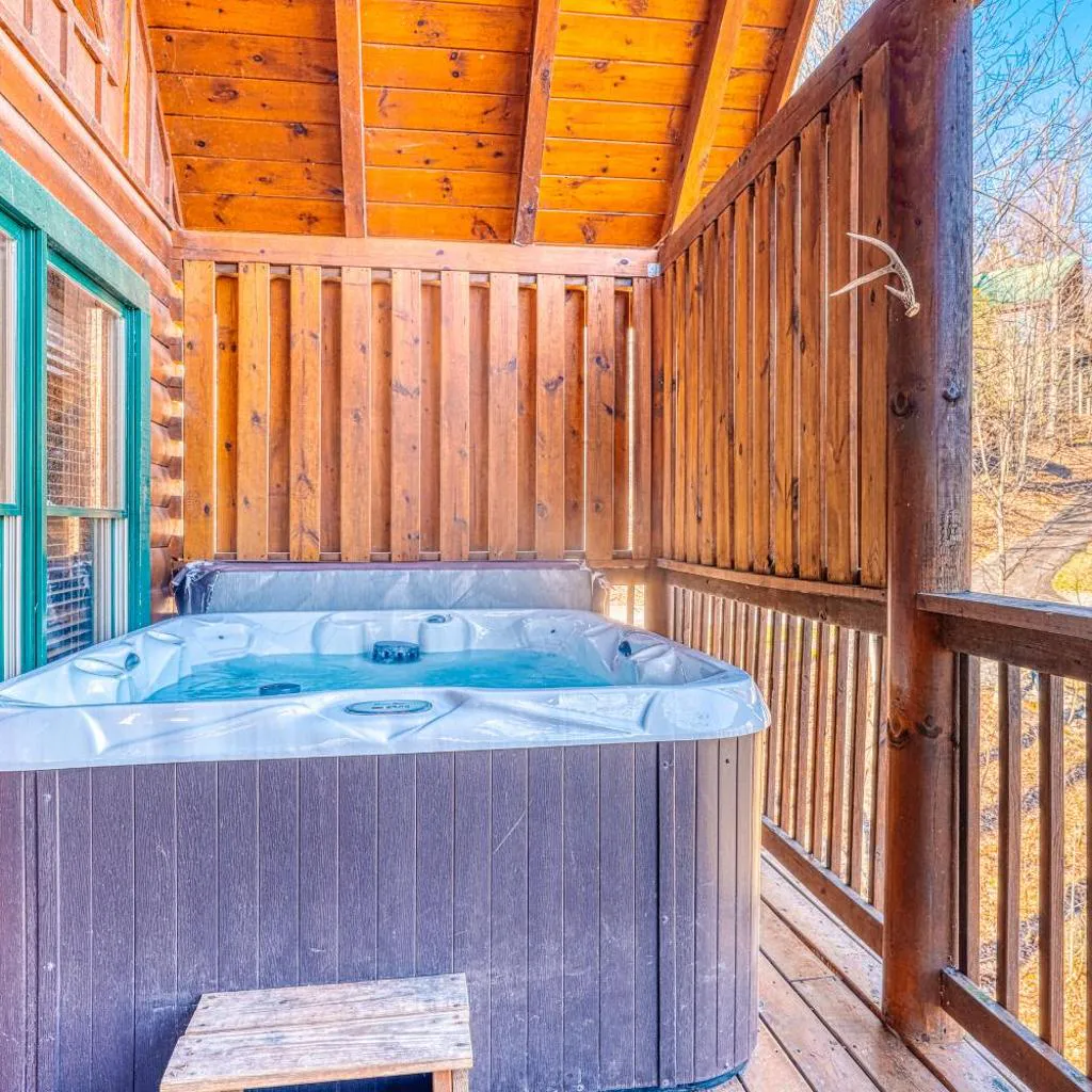 Photograph of Rustic Home Sleeps 13 Hot Tub Shared Pool Access