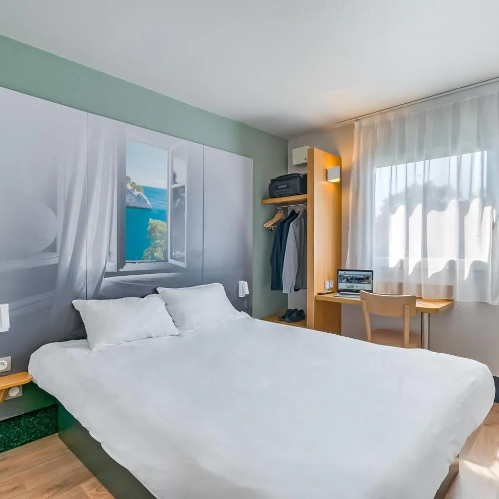 Photograph of B&B HOTEL Marseille La Valentine
