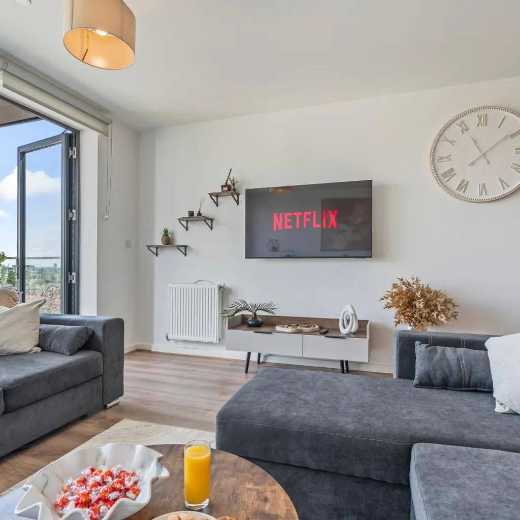 Photograph of Wembley 2 Bed Sleeps 8 Walk to Stadium