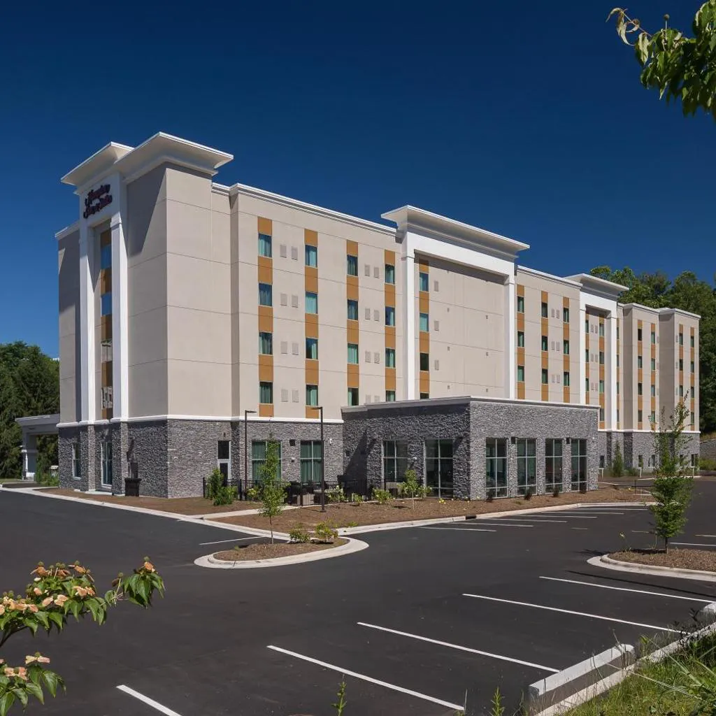 Photograph of Hampton Inn & Suites-Asheville Biltmore Village, NC