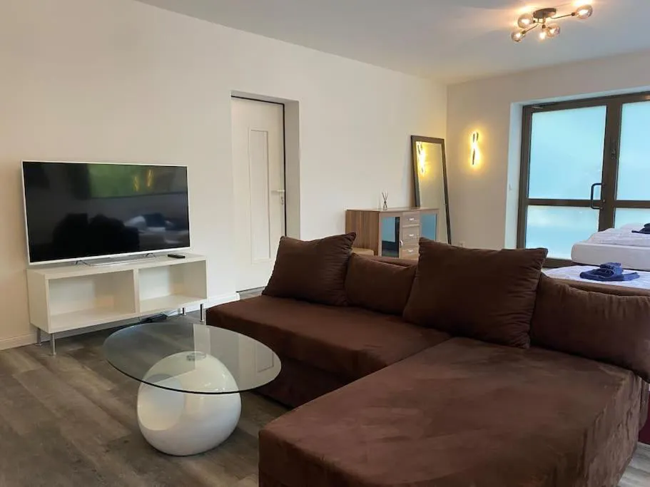 Photograph of My Loft by Esen Hamburg Netflix, Parkplatz, Terasse
