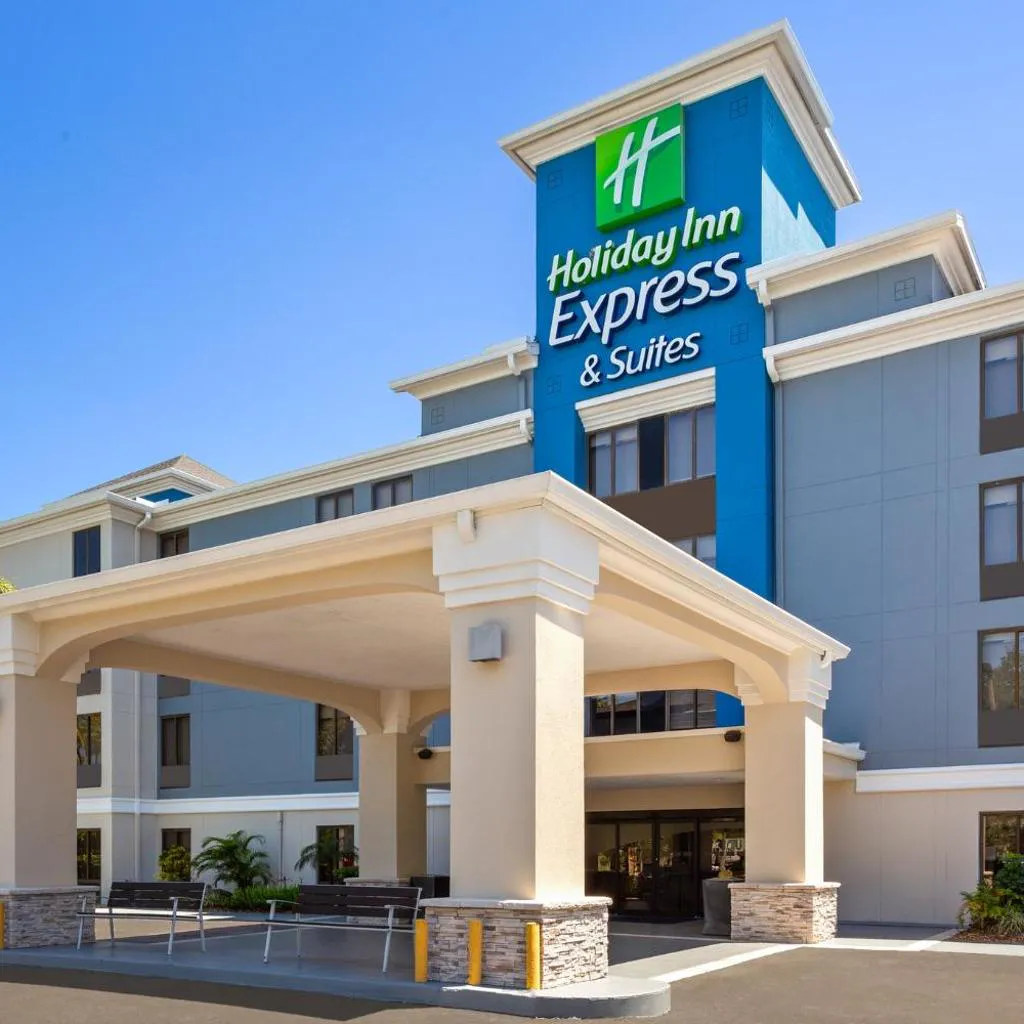 Photograph of Holiday Inn Express Hotel & Suites Tampa-Rocky Point Island by IHG