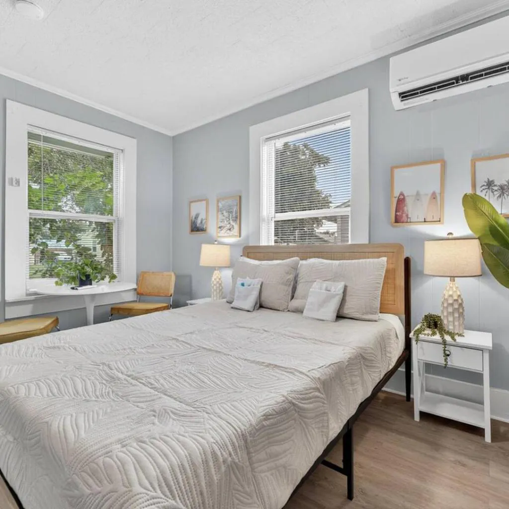 Photograph of Unit 13 Cute small studio near downtown