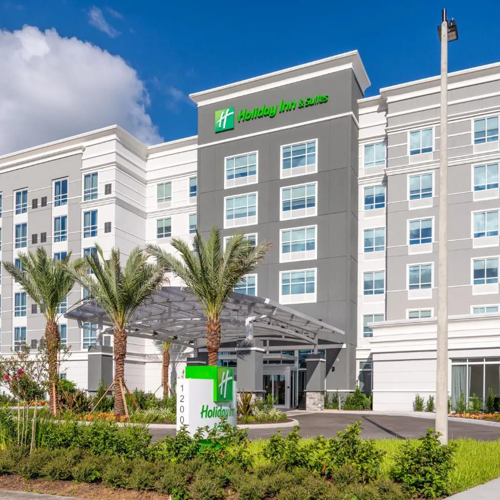 Photograph of Holiday Inn & Suites Orlando - I-Drive - Theme Parks by IHG