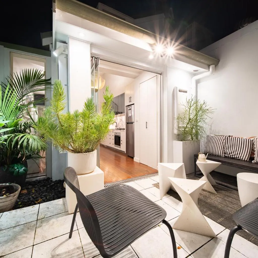 Photograph of Luxury 3BR Oasis with Pool, Gym & Parking, Surry Hills