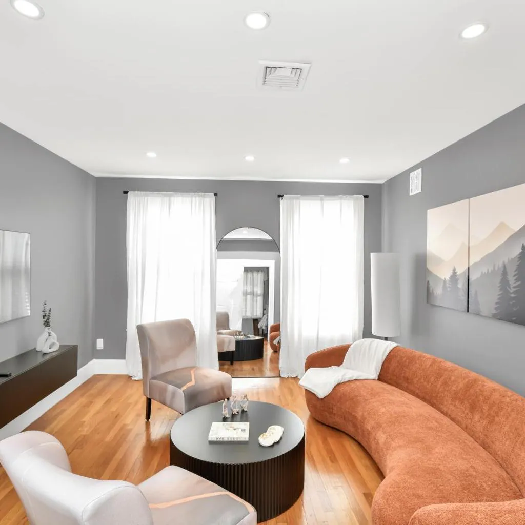 Photograph of Comfort Stay III