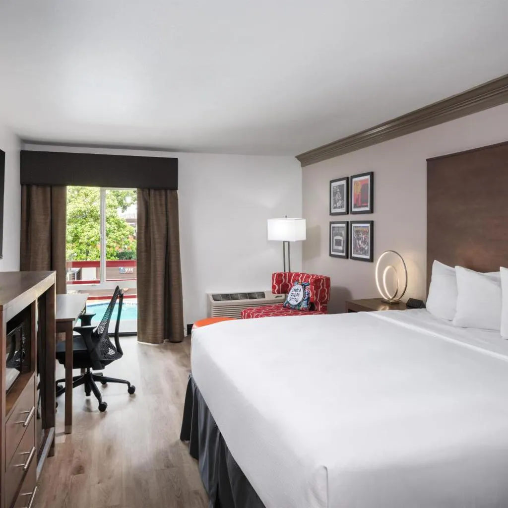 Photograph of Aiden Austin City Hotel