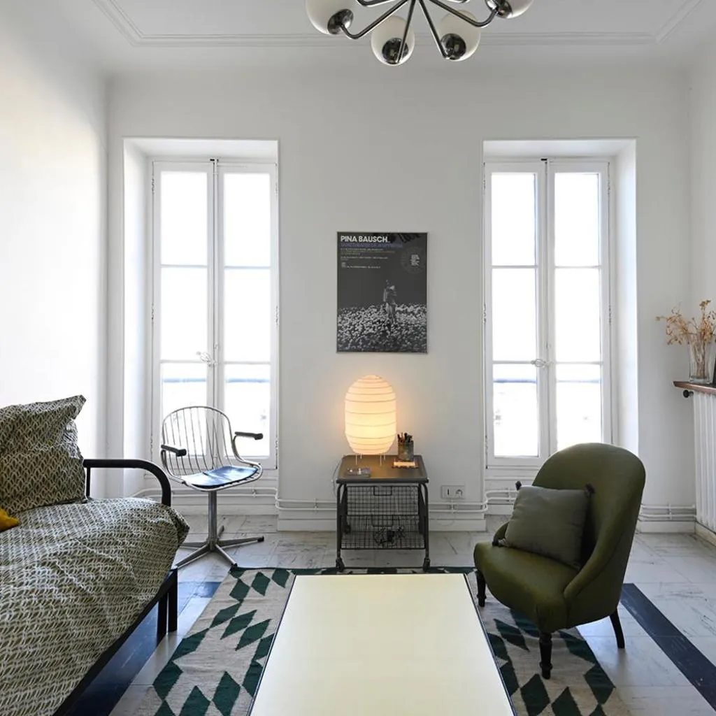 Photograph of 1-bedroom apartment near downtown