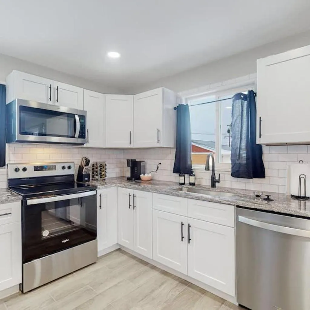 Photograph of Awesome Two Bedroom Family Upper Unit in Denver