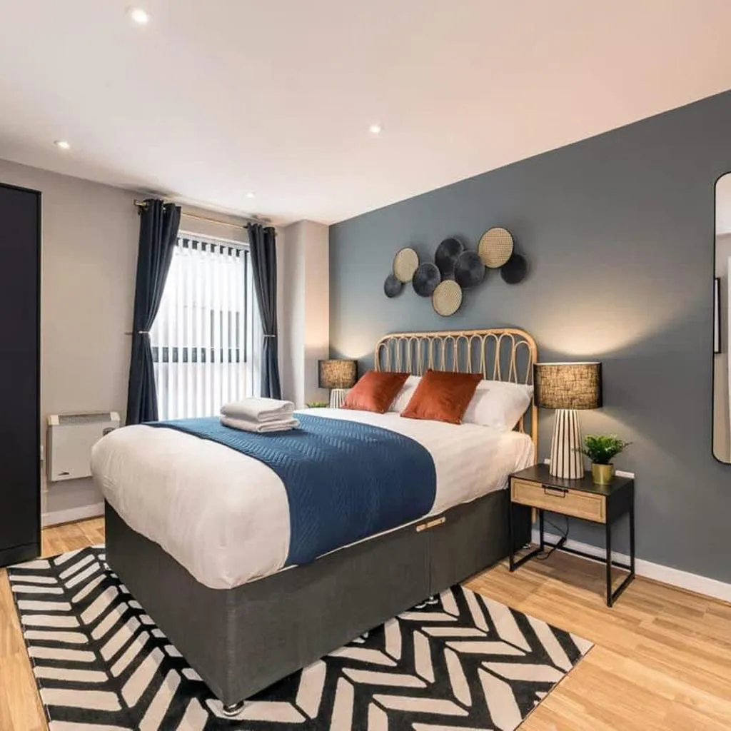Photograph of Central 2 Beds with Free Parking