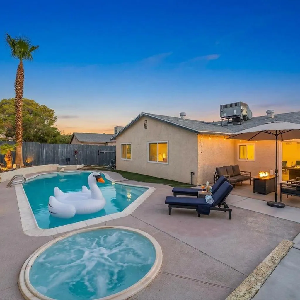 Photograph of Modern Oasis, Private Pool & Spa, Sleeps 8, Vegas Strip, Allegiant