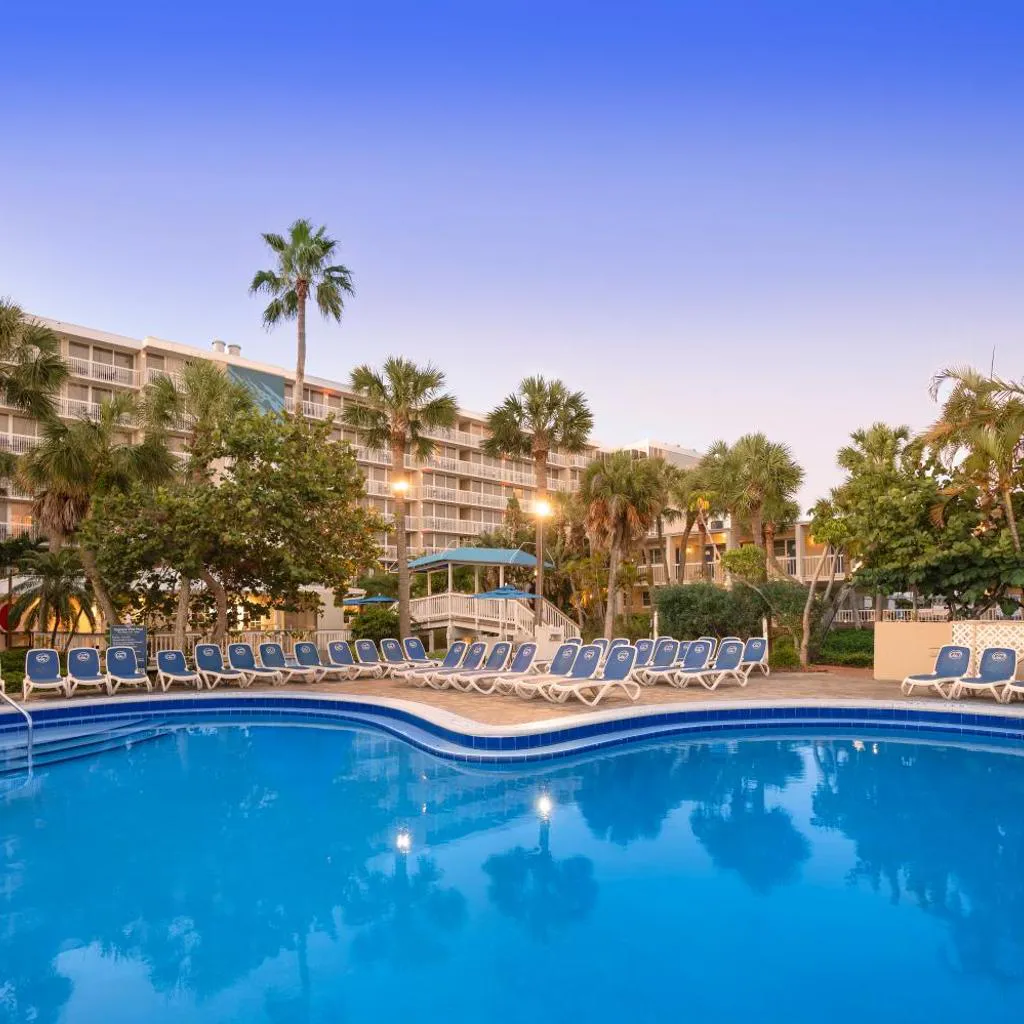 Photograph of Island Grand at TradeWinds