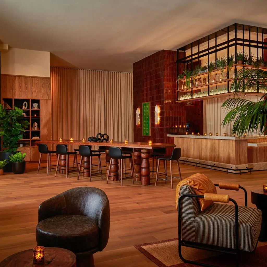 Photograph of HOLLYWOOD VOLUME, a Tribute Portfolio Hotel