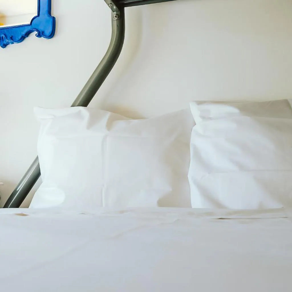Photograph of Help Yourself Hostels - Restelo