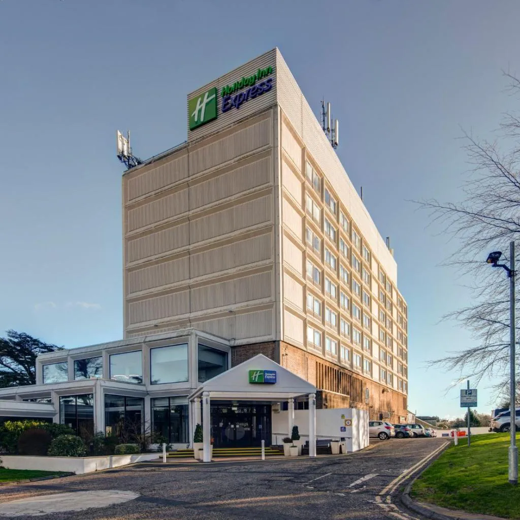 Photograph of Holiday Inn Express Edinburgh City West by IHG