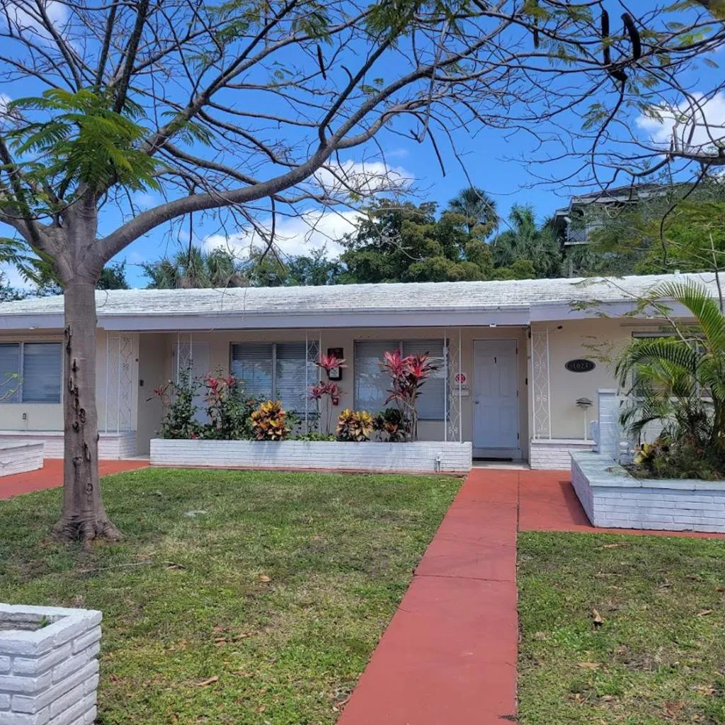 Photograph of Apts with Backyard Near Fort Lauderdale Beach, Nightlife, Cruise Port, Airport