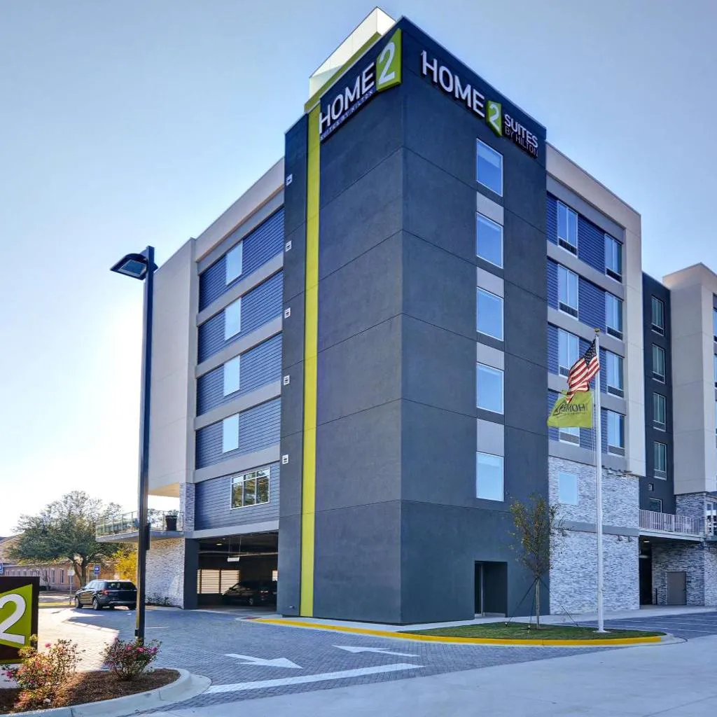 Photograph of Home2 Suites By Hilton Savannah Midtown, Ga