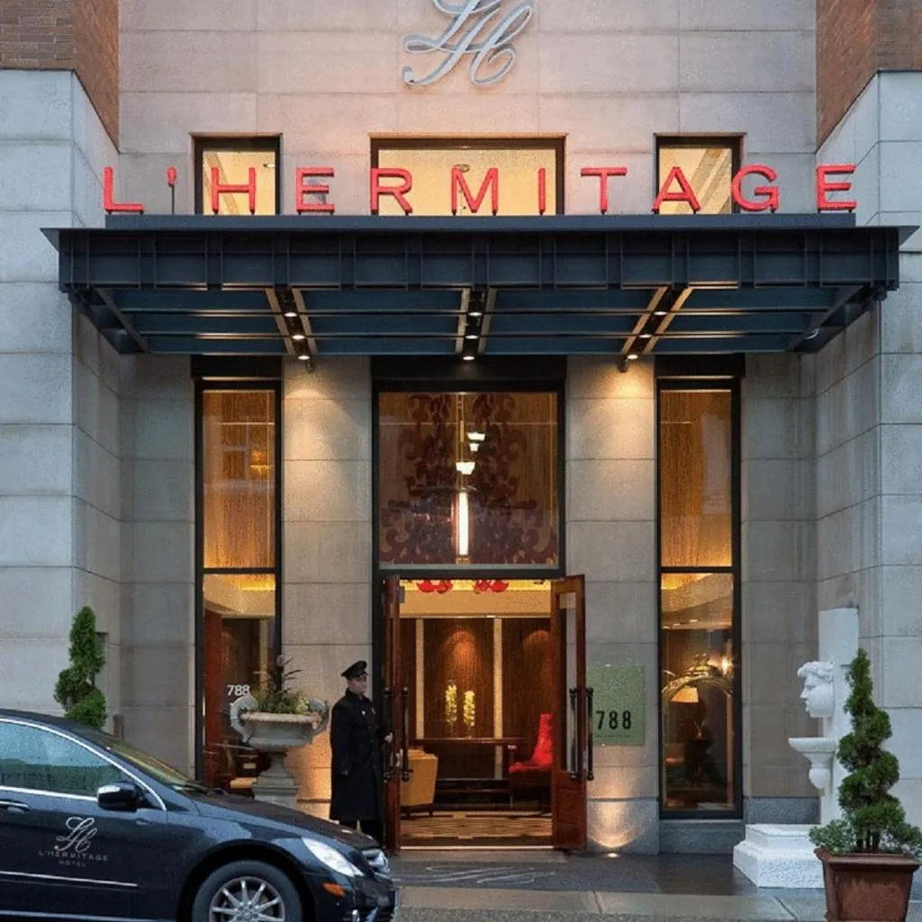 Photograph of L'Hermitage Hotel