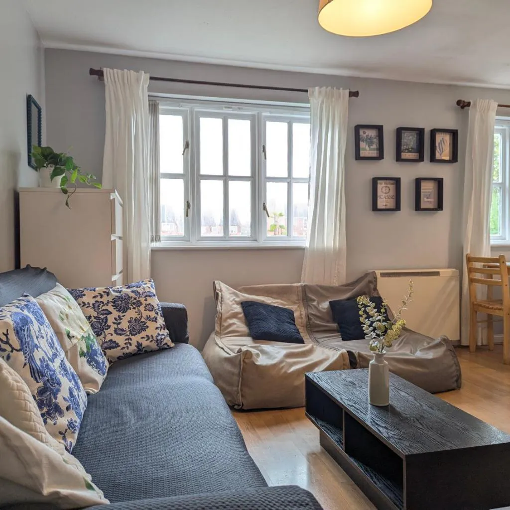 Photograph of Vintage 2-Bed City Centre Gem Free Parking