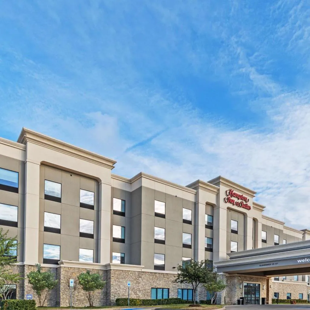 Photograph of Hampton Inn & Suites Dallas I-30 Cockrell Hill, Tx