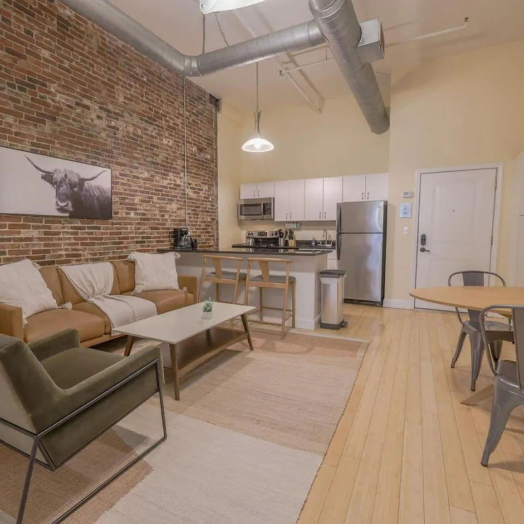 Photograph of Stylish Exposed Brick 3 Bedroom