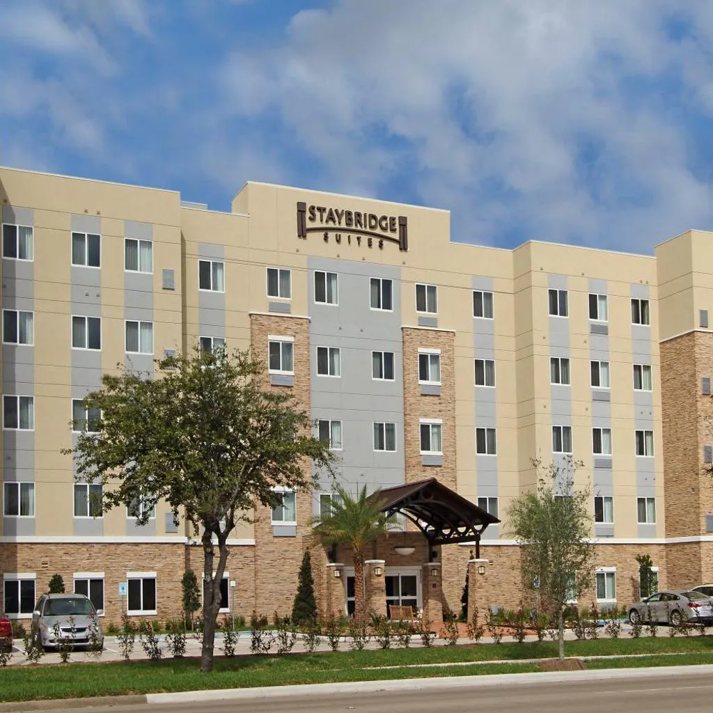 Photograph of Staybridge Suites - Houston - Medical Center by IHG