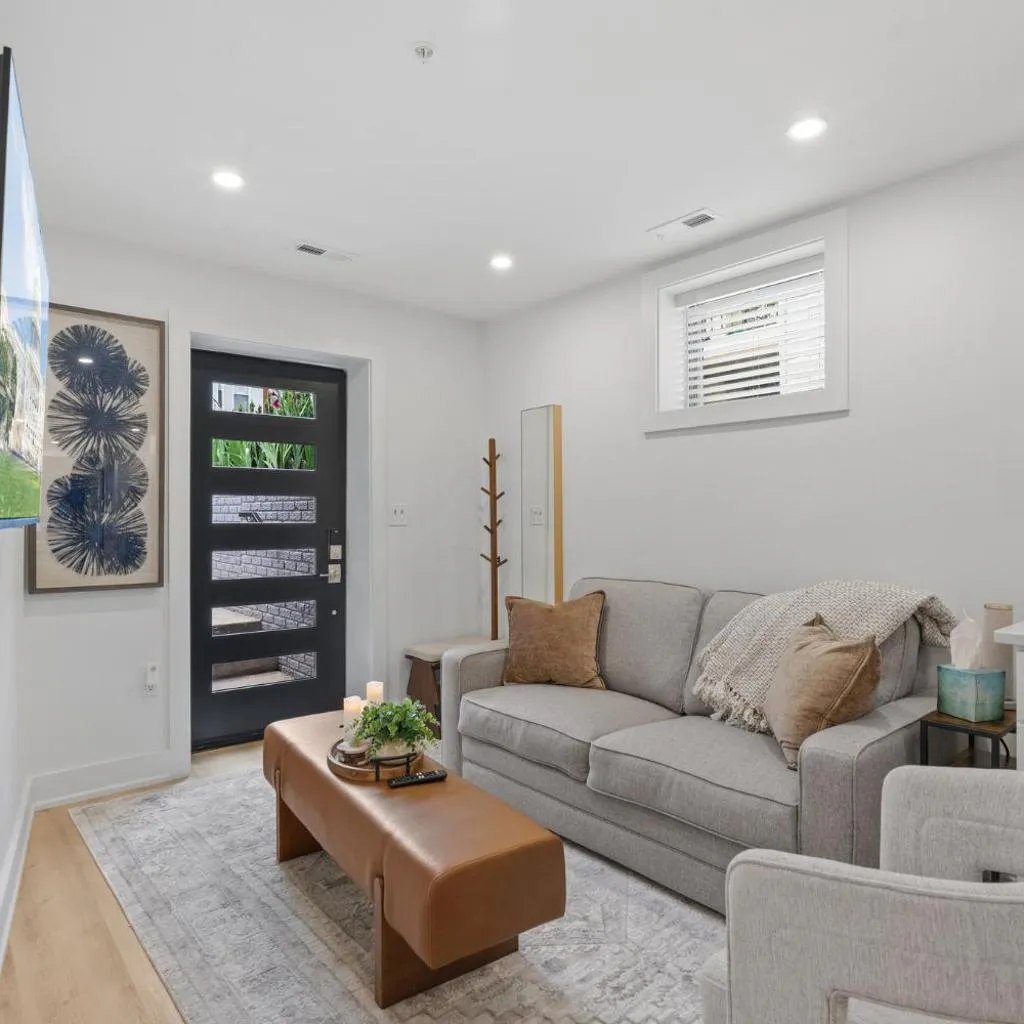 Photograph of Stunning 2BR APT Walk to Union Market