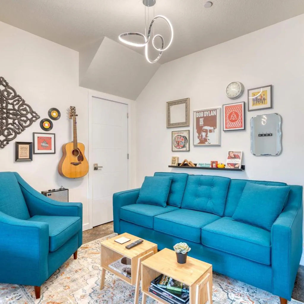 Photograph of Stay Portland - The Division Street Funk Flat - 94 WalkScore