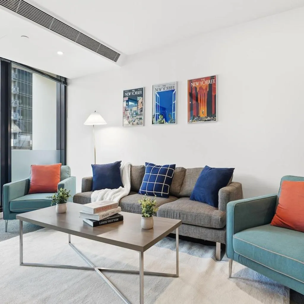 Photograph of Luxury 3 Bedroom Apartment in Melbourne CBD with Pool, Gym & Skyline Views