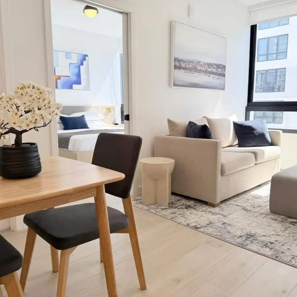 Photograph of Downtown Miami Oasis 2410